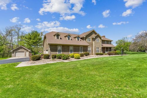 125 W Woodmere Dr, Tiffin, OH, 44883-9326 | Card Image