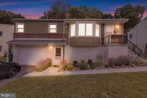 2636 Girard Ave, WEST LAWN, PA, 19609-1814 | Card Image