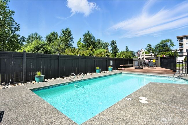 APT-101 - 9717 Ne Juanita Dr, Condo with 2 bedrooms, 2 bathrooms and 2 parking in Kirkland WA | Image 32