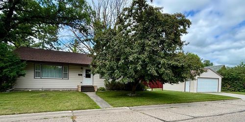 722 Kendall Ave S, Thief River Falls, MN, 56701-3645 | Card Image