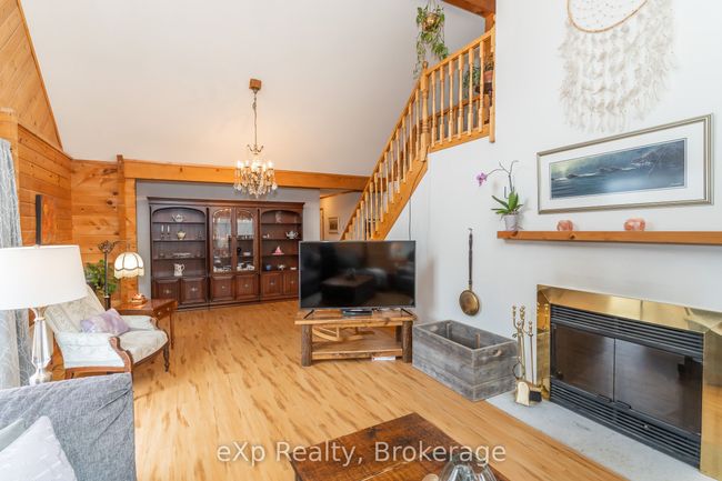5331 Hwy 124 Highway, House other with 5 bedrooms, 4 bathrooms and 8 parking in Magnetawan ON | Image 13