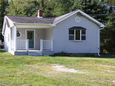 142 S Long Rd, House other with 2 bedrooms, 1 bathrooms and 4 parking in Raccoon Twp PA | Image 1