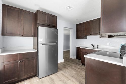 683 Nw 21st St, Pompano Beach, FL, 33060-4816 | Card Image