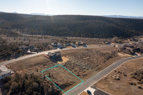 705 Se Pinyon St, Cedaredge, CO, 81413-8441 | Card Image