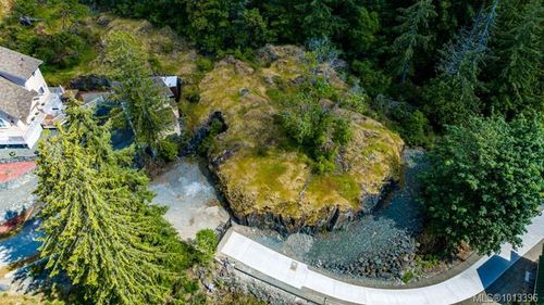 19 Kestrel Dr, Lake Cowichan, BC, V0R2G1 | Card Image