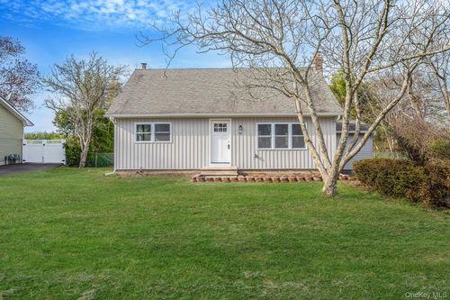 33 Harts Rd, East Moriches, NY, 11940-1109 | Card Image