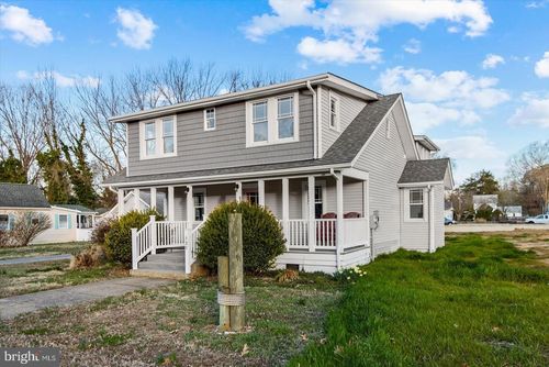 131 3rd St, Colonial Beach, VA, 22443-1820 | Card Image