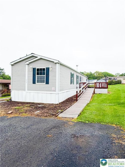 147 Ashley Ln, Lehighton, PA, 18235-4246 | Card Image