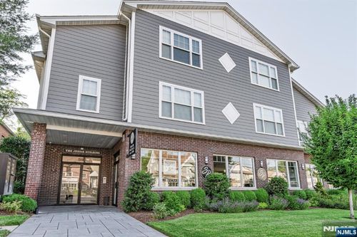 599 Franklin Ave, Nutley, NJ, 07110-1290 | Card Image