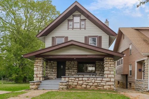 3753 Flora Ave, Kansas City, MO, 64109-2709 | Card Image