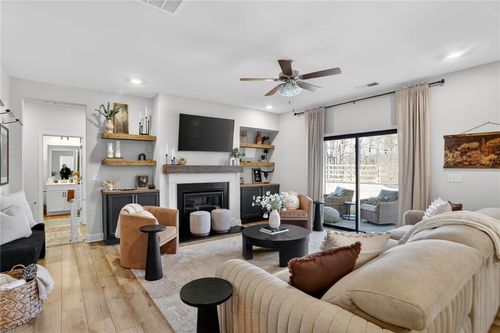 454 Carmichael Cir, Canton, GA, 30115-6855 | Card Image