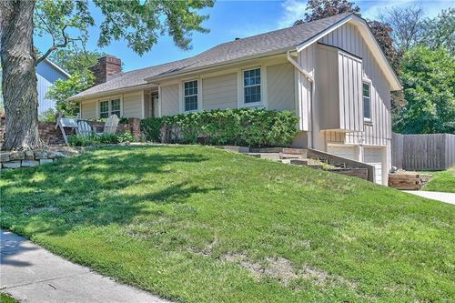 8515 N Pomona Ave, Kansas City, MO, 64153-1763 | Card Image