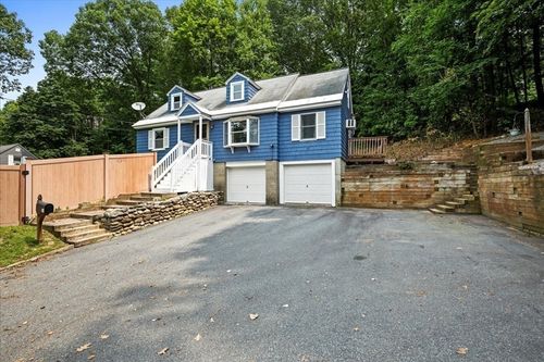 61 Elmwood St, Auburn, MA, 01501-2639 | Card Image