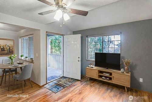 10c-2818 60th Ln Se, Olympia, WA, 98501-8415 | Card Image
