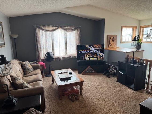 300 21 St Ave Sw, Townhouse with 4 bedrooms, 2 bathrooms and null parking in Cambridge MN | Image 6