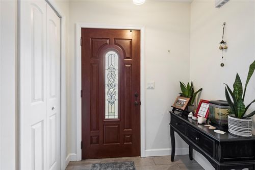 208 Harrison St, Franklin Square, NY, 11010-2305 | Card Image