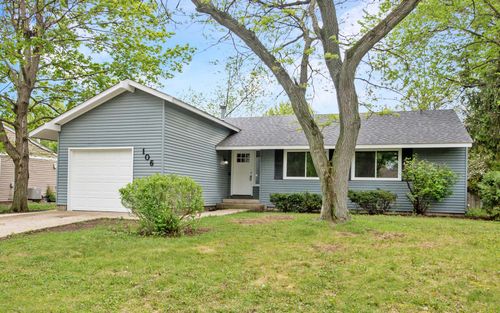 106 Foxcroft Road, Naperville, IL, 60565 | Card Image