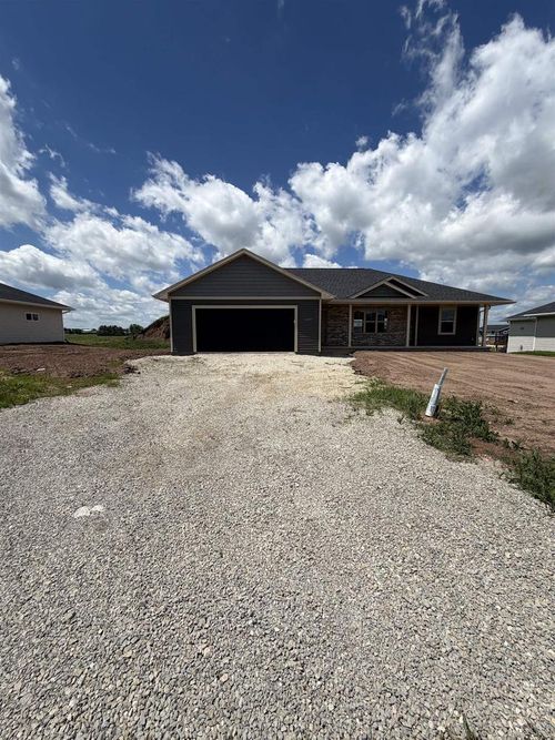 1657 Frontier Road, LUXEMBURG, WI, 54217 | Card Image