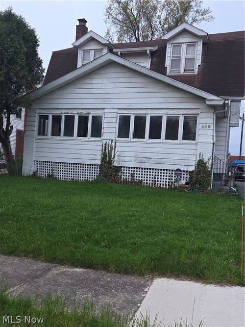559 Redondo Road, Youngstown, OH, 44504 | Card Image