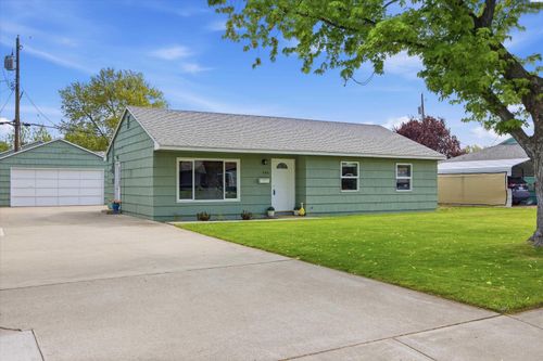 906 Chestnut Ave, Richland, WA, 99352 | Card Image