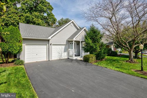 403 E Glenview Dr, WEST GROVE, PA, 19390-2101 | Card Image