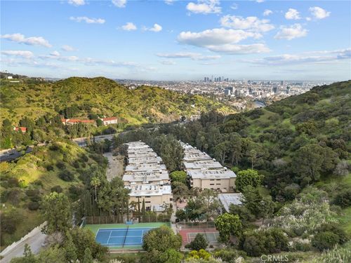 apt-202-6752 Hillpark Dr, LOS ANGELES, CA, 90068-2117 | Card Image