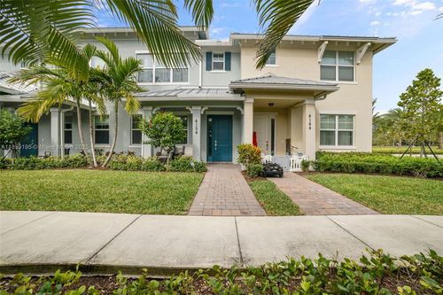4154 Greenway Dr, Hollywood, FL, 33021-2174 | Card Image