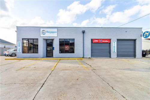 301 5th St, Gretna, LA, 70053-5423 | Card Image