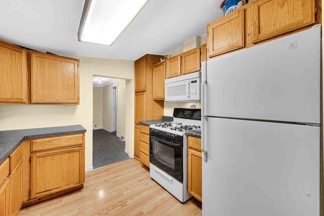 96 Forest Ave, House other with 1 bedrooms, 1 bathrooms and 5 parking in Fox Lake IL | Image 13