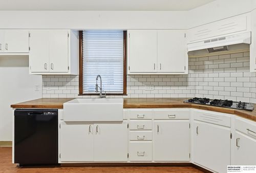 2205 F St, Omaha, NE, 68107-1956 | Card Image