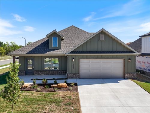 2309 N Presley St, Siloam Springs, AR, 72761 | Card Image