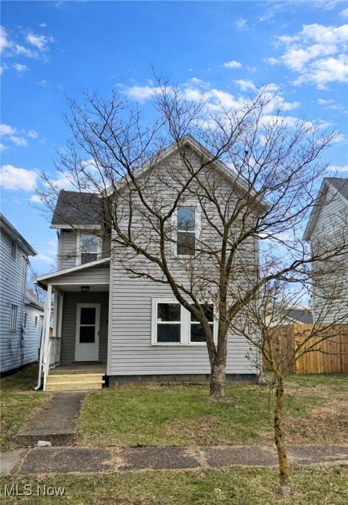 914 S Lawn Ave, Coshocton, OH, 43812-2552 | Card Image