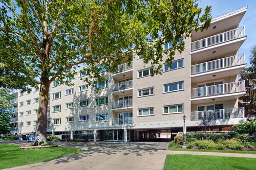 apt-301-1535 Forest Ave, River Forest, IL, 60305-1045 | Card Image