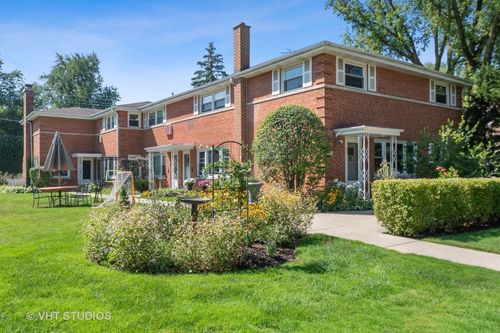 1812 Oakton St, Evanston, IL, 60202-2736 | Card Image