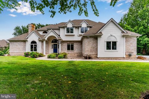 3 Woburn Abbey Ave, CAMP HILL, PA, 17011-1044 | Card Image