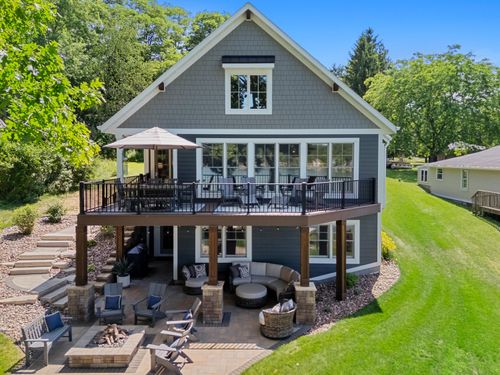 5303 Road 2a, West Bend, WI, 53095-8721 | Card Image