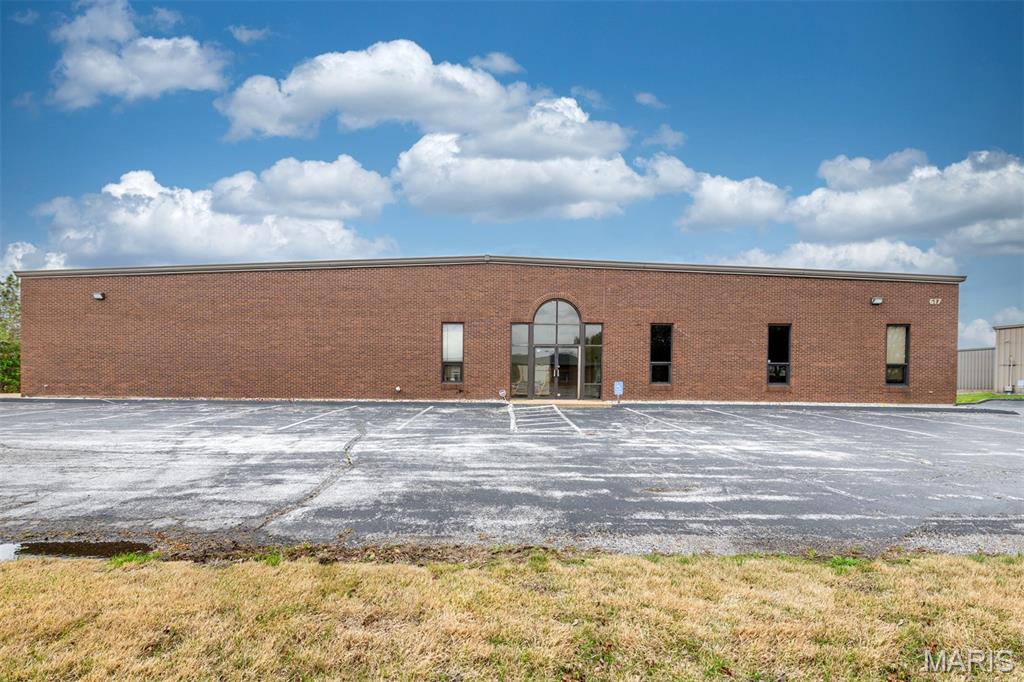 Commercial Sale in Chesterfield