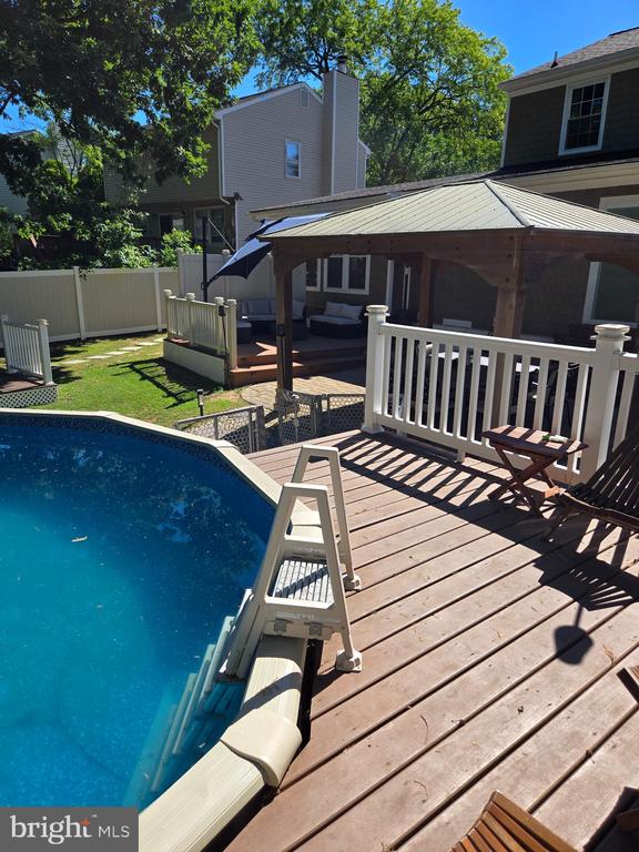 Residential in LAUREL 4