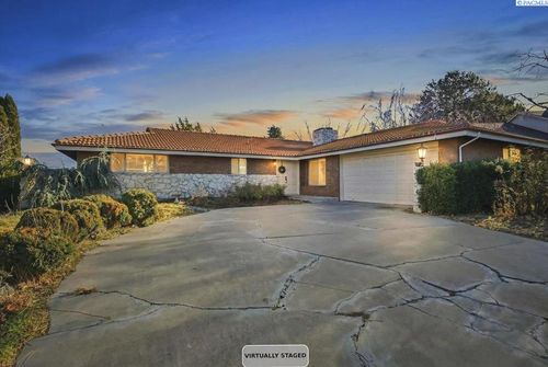 145 Greenview Dr, Richland, WA, 99352-9660 | Card Image