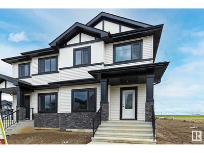 9810 107 Ave, Home with 3 bedrooms, 3 bathrooms and null parking in Morinville AB | Image 2