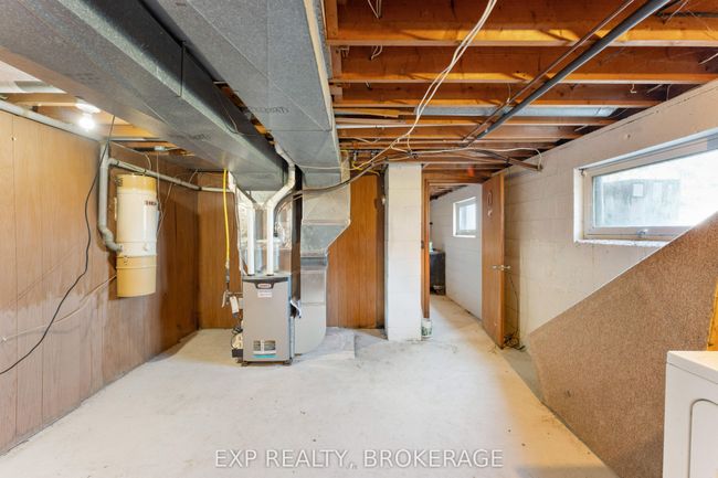 3454 Round Lake Road, House other with 3 bedrooms, 1 bathrooms and 8 parking in South Frontenac ON | Image 11