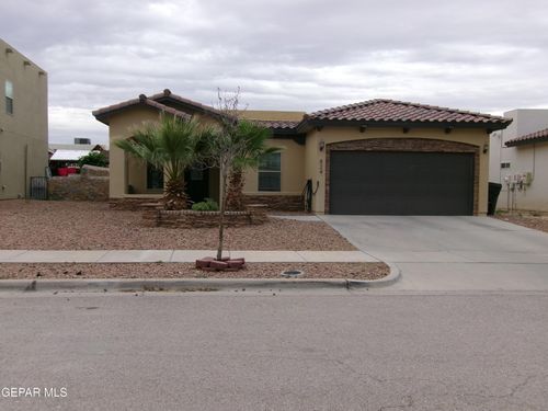 824 Caterick St, El Paso, TX, 79928-1804 | Card Image