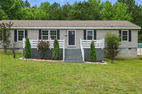 99 Scharlie Ln, Spring Grove, VA, 23881-8044 | Card Image