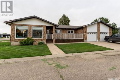 1614 Bingham Rd, House other with 4 bedrooms, 3 bathrooms and null parking in Moose Jaw SK | Image 1