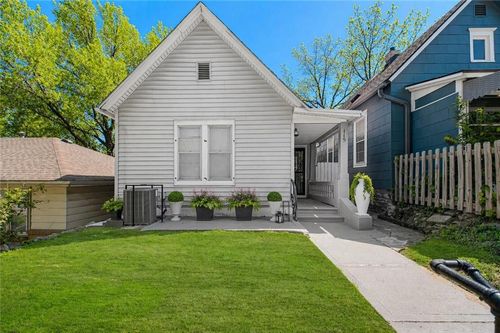 115 Brooklyn Ave, Kansas City, MO, 64124-1601 | Card Image