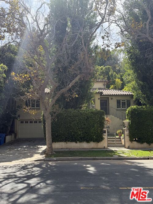 1035 Westholme Avenue, Los Angeles, CA, 90024 | Card Image