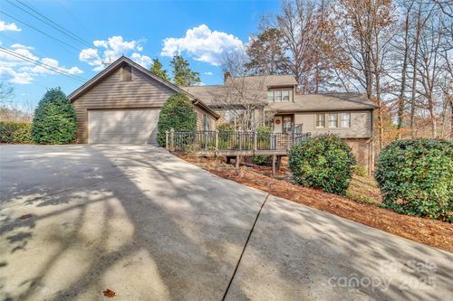3 Lake Ridge Rd, Clover, SC, 29710-9202 | Card Image