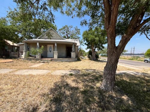 500 Douglas St, Big Spring, TX, 79720-2233 | Card Image