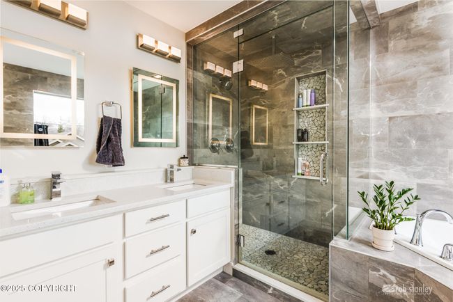 Bath Rm MSTR 1a | Image 27