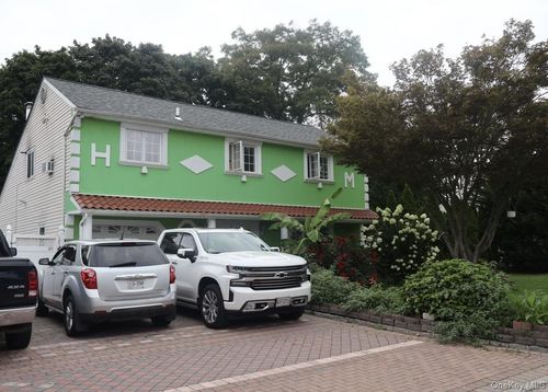 214 Tree Ave, Central Islip, NY, 11722-2744 | Card Image